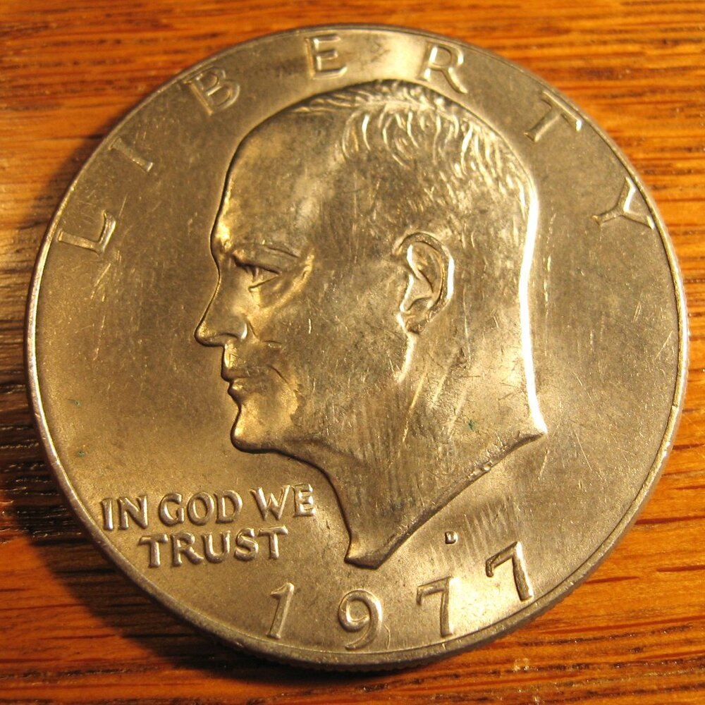1977 D EISENHOWER 1 DOLLAR COIN